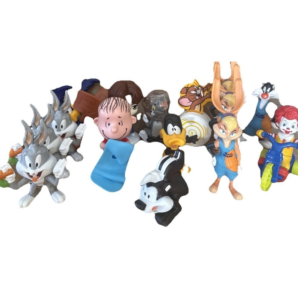 16 Lot of McDonalds toys Looney Toons, Space Jam, Tom & Jerry Peanuts Ronald